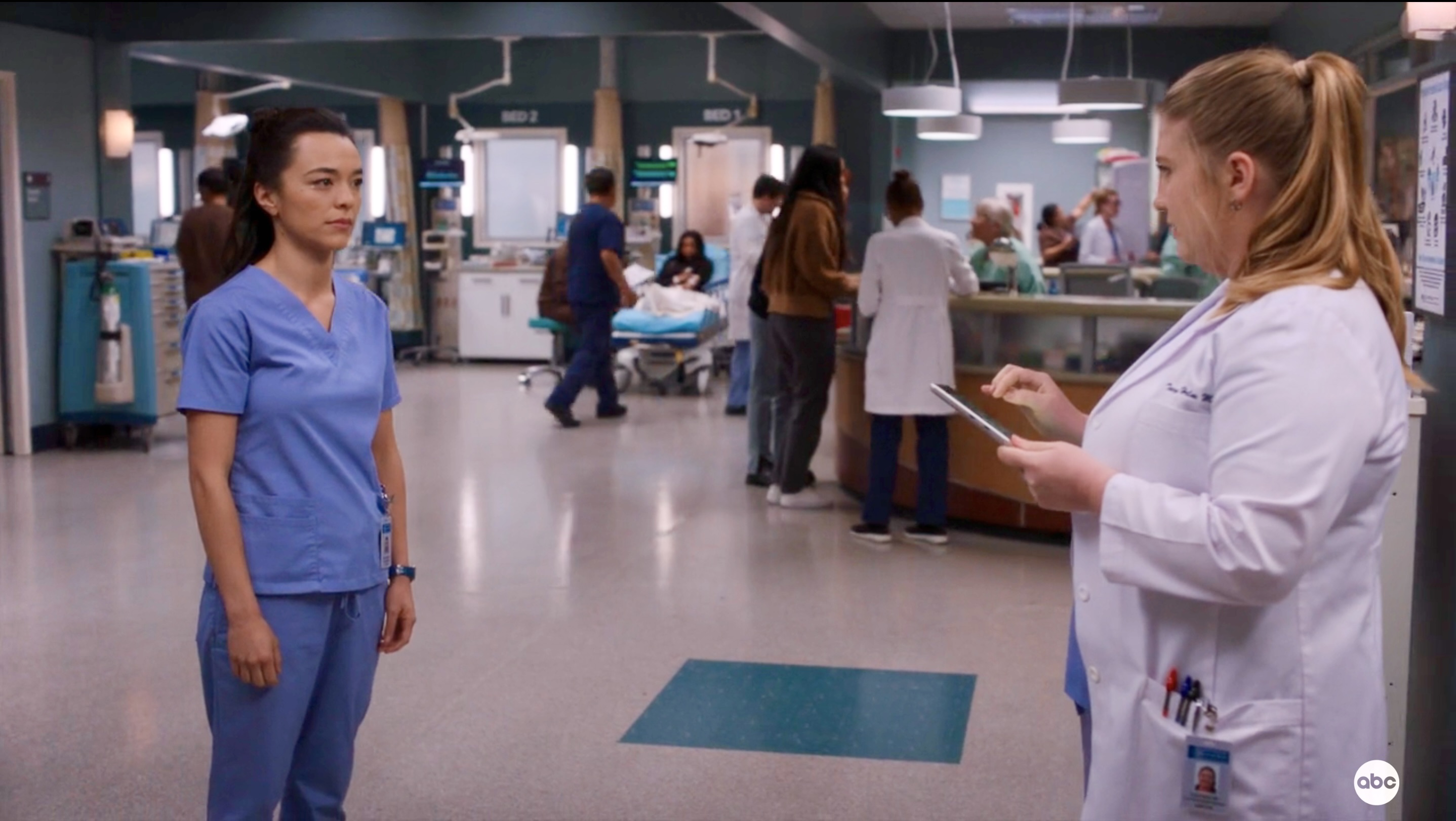 Yasud and Helm mid-break up on Grey's Anatomy