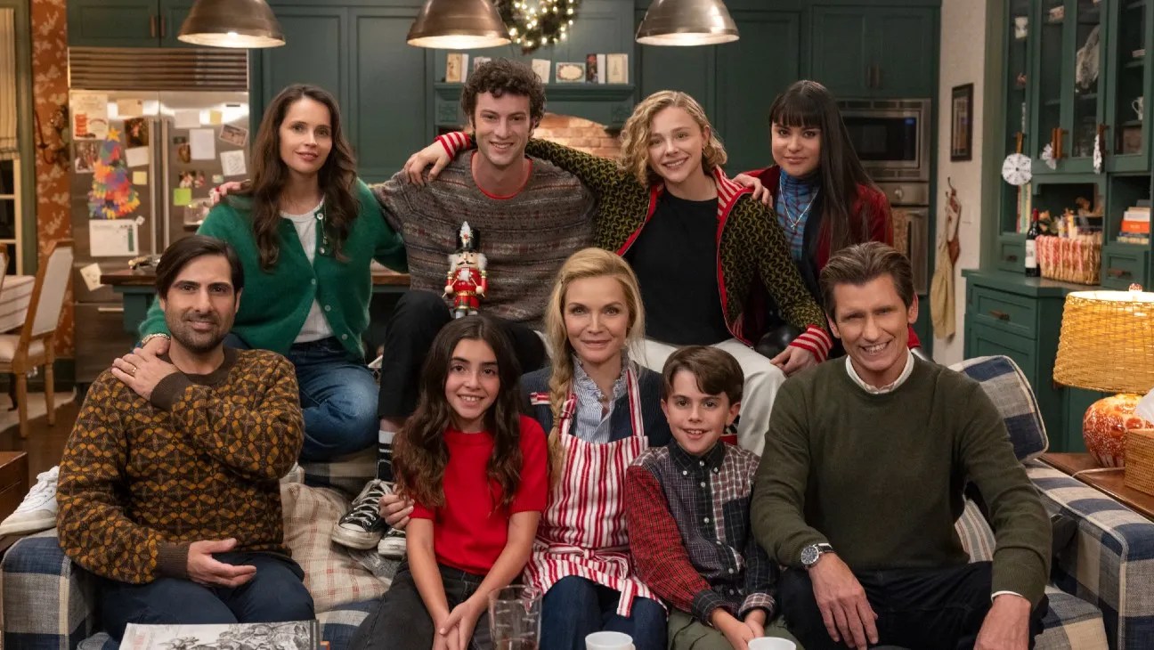 cast of "oh what fun"
