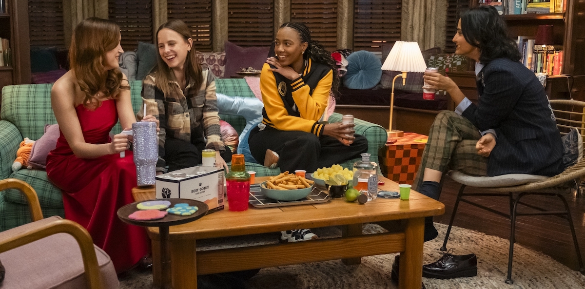 ‘Sex Lives of College Girls’ Finale Confirms Our Gaydars With Main Character Coming Out Bisexual