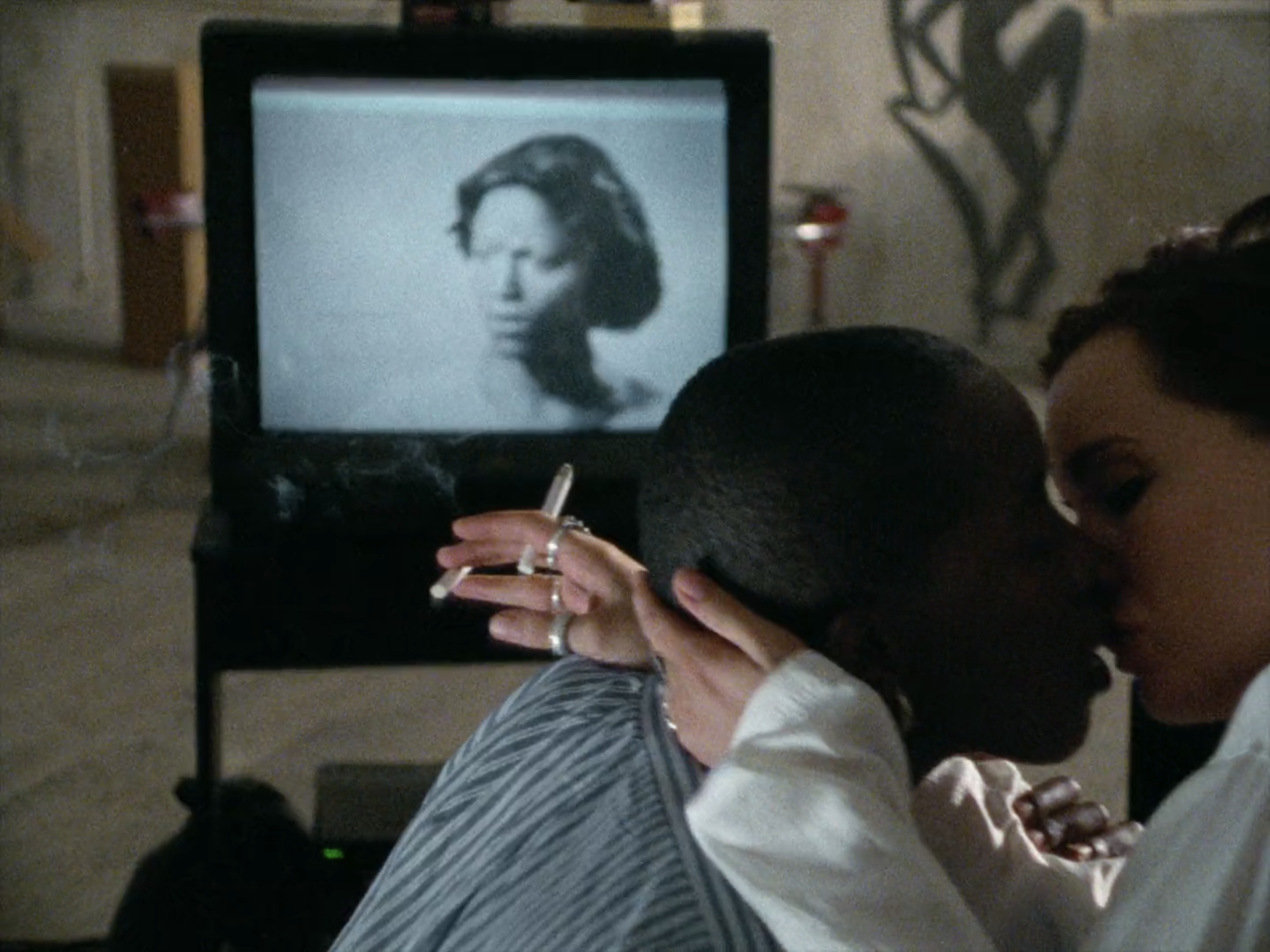The best lesbian movie make outs: Watermelon Woman lesbian make out