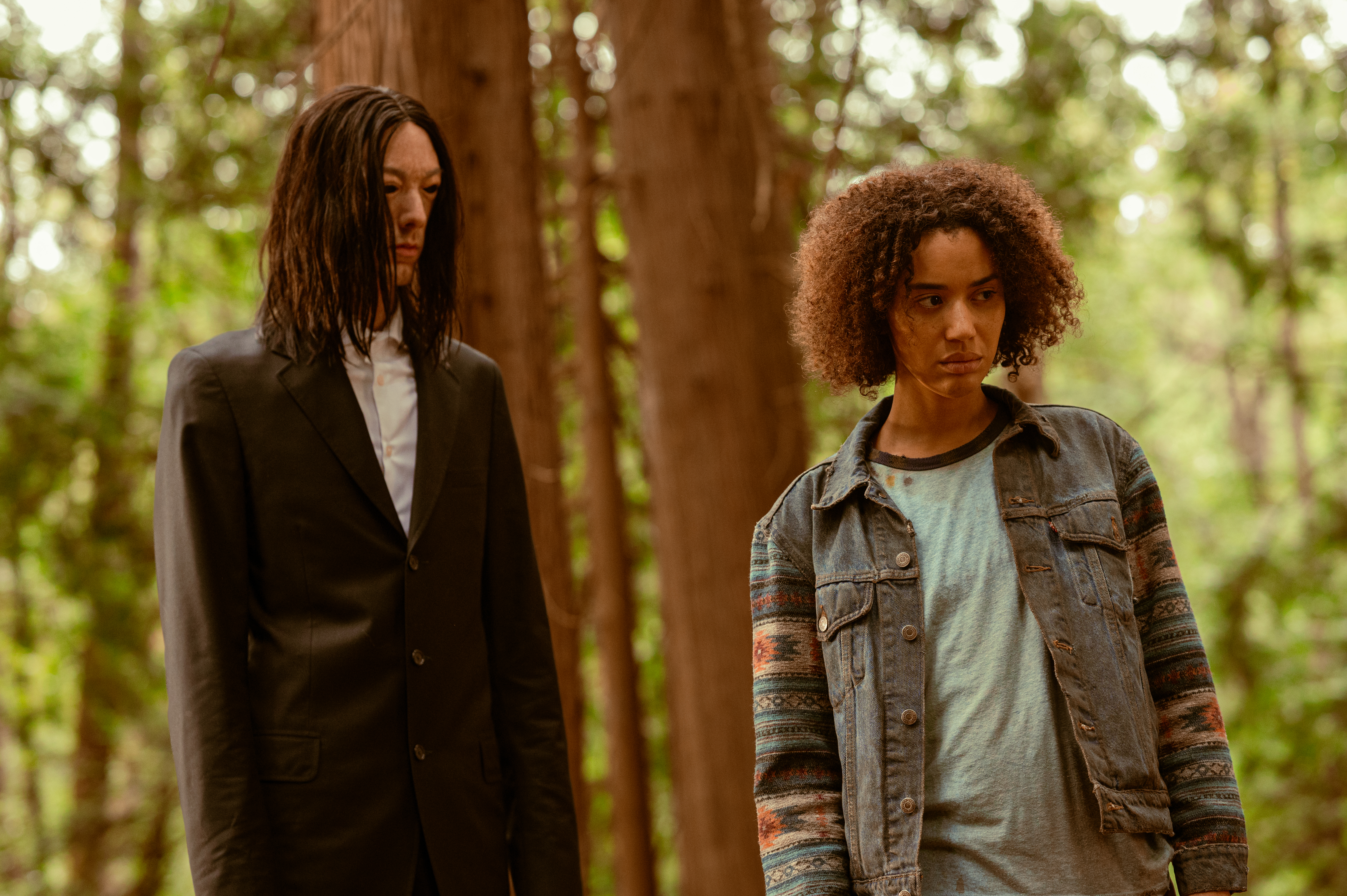 the man with no eyes and Tai in Yellowjackets 308