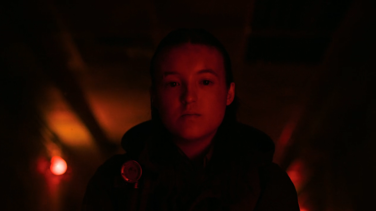 The Last of Us 205: Angry Ellie, bathed in red