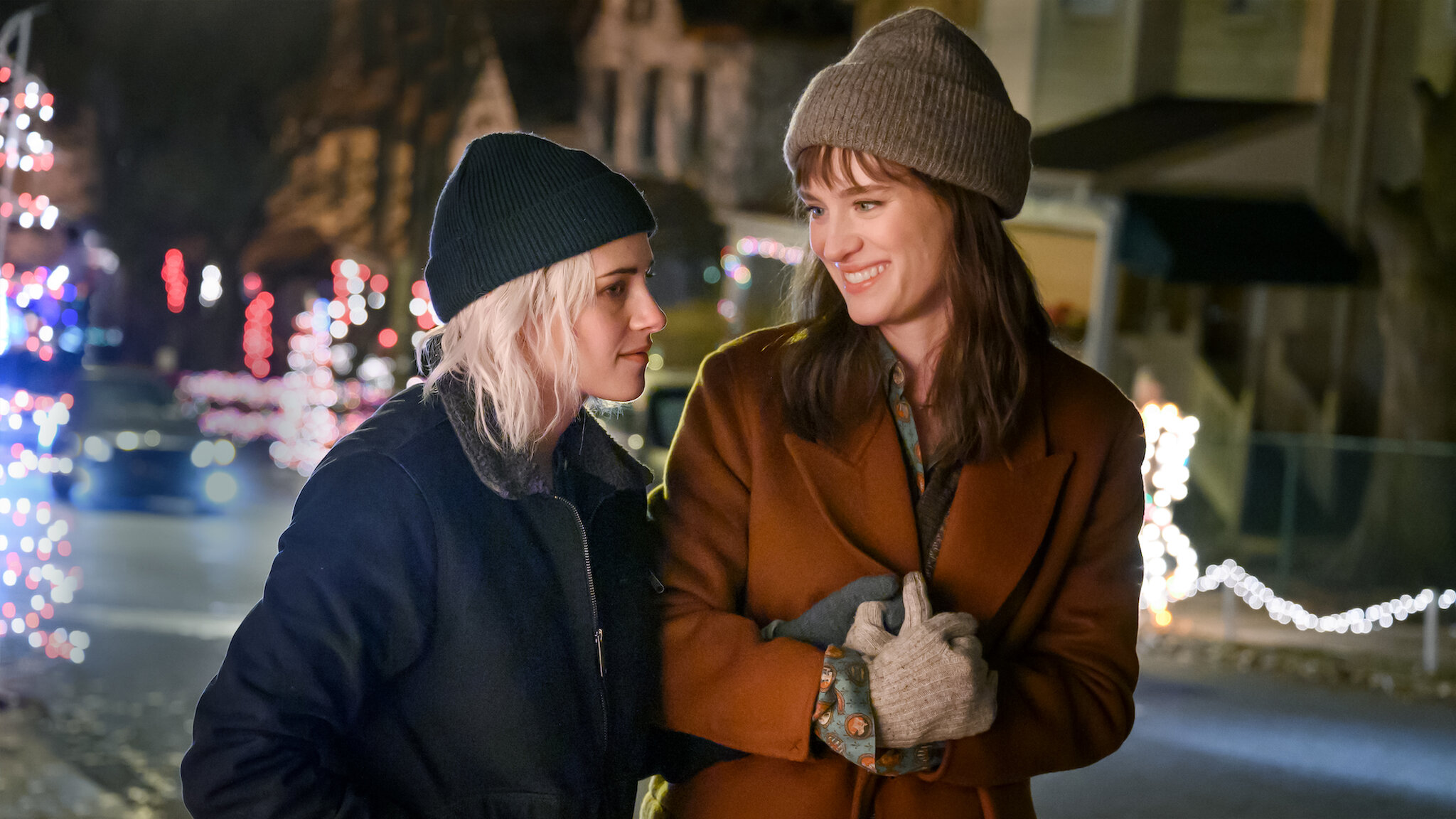 Kristen Stewart and Mackenzie Davis in Happiest Season.