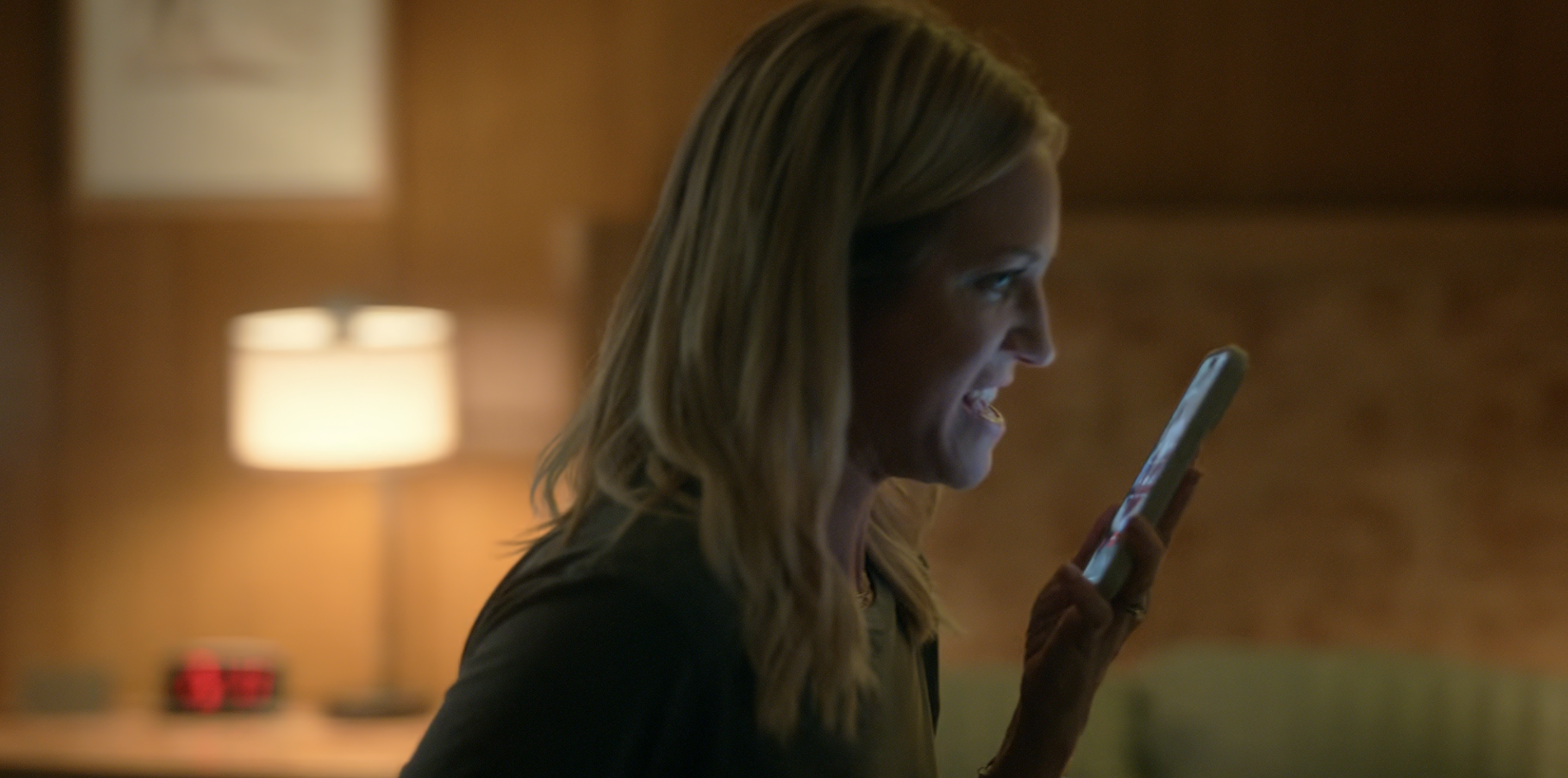 Sophie screaming on the phone in The Hunting Wives