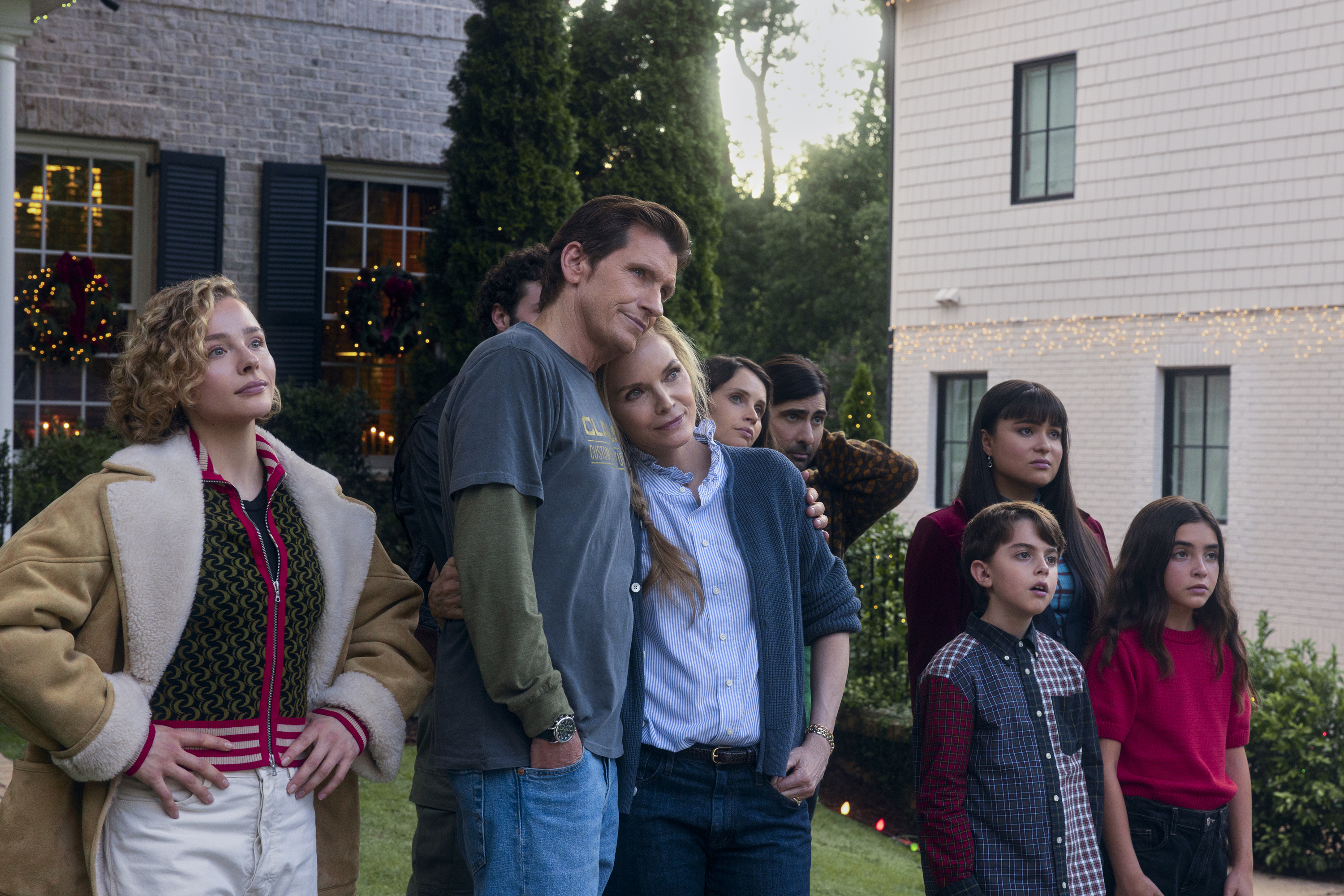 Chloë Grace Moretz, Denis Leary, Michelle Pfeiffer, Felicity Jones, Jason Schwartzman, Devery Jacobs