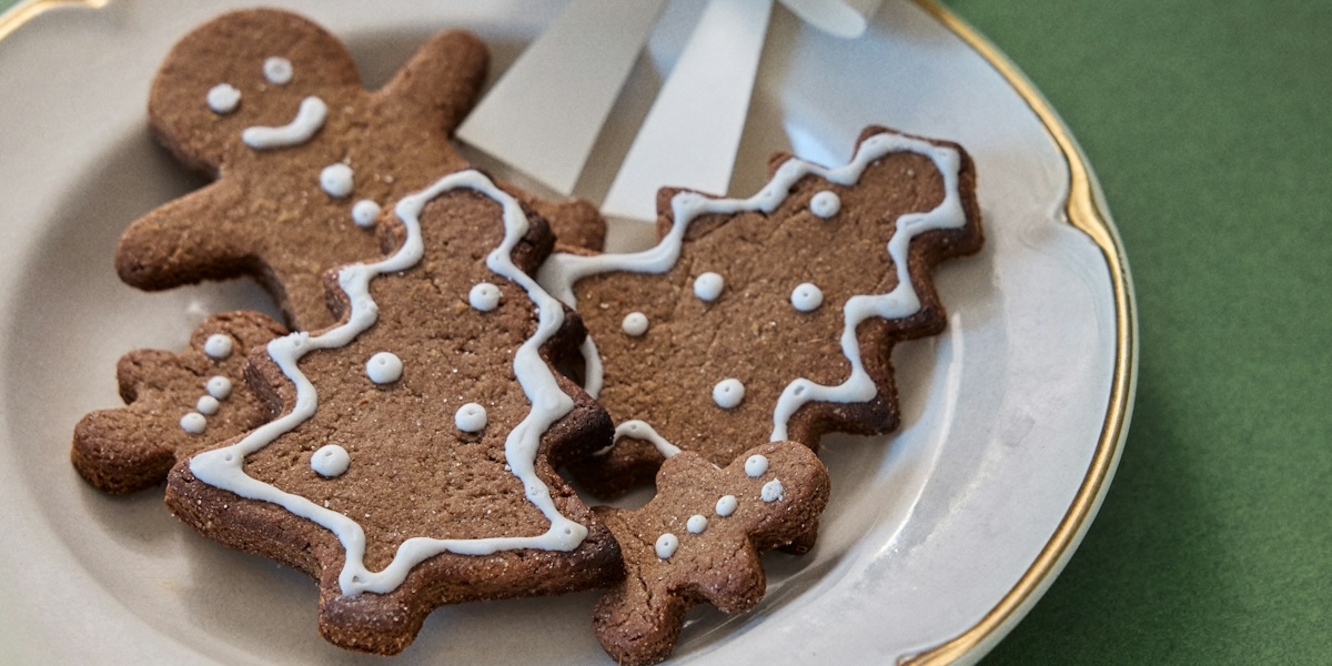 a plate of holiday cookies