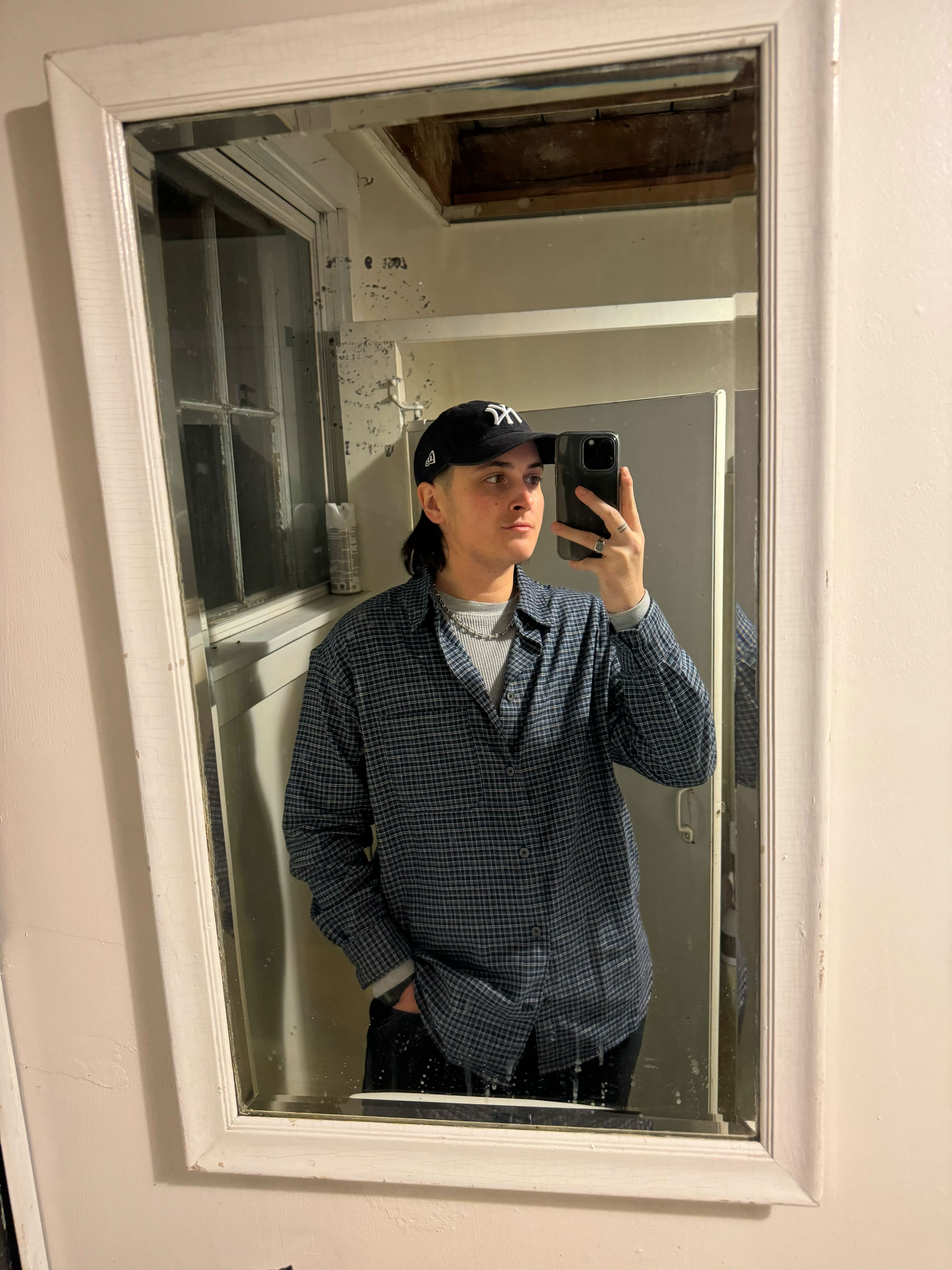 mirror selfie