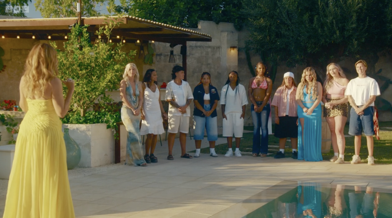 the cast of I Kissed a Girl s2