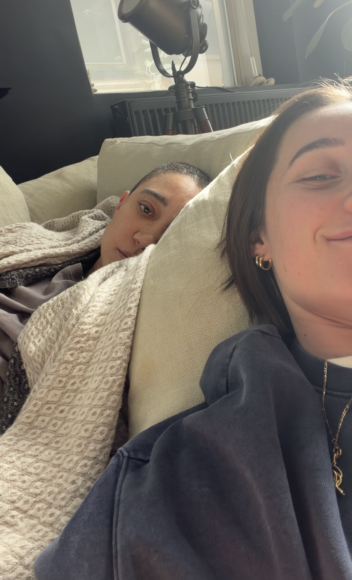 em and kylo sleepy
